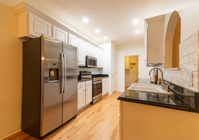 Photo 2 of Condo for sale at 131 Belmont Cir, Hendersonville, TN 37075 | MLS# 3176030 | Listing updated on 2026-09-17