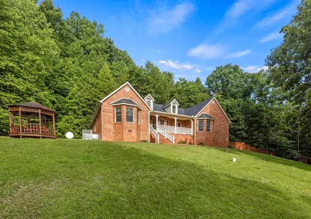 Photo 1 of Single family home for sale at 3850 Stagecoach Rd, Sewanee, TN 37375 | MLS# 3177704 | Listing updated on 2026-09-18