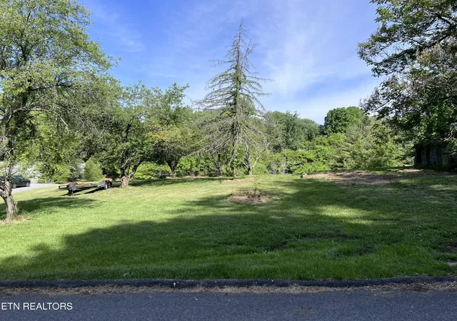 Photo 1 of Land for sale at 2051 Mountain View Ave, Kingsport, TN 37664 | MLS# 3593063 | Listing updated on 2026-09-16