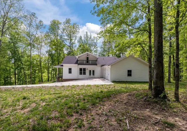 Photo 3 of Single family home for sale at 6130 Clydeton Rd, Waverly, TN 37185 | MLS# 3190482 | Listing updated on 2026-09-17