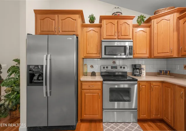 Photo 4 of Single family home for sale at 957 Stonecrest Loop, Crossville, TN 38571 | MLS# 3187042 | Listing updated on 2026-09-16