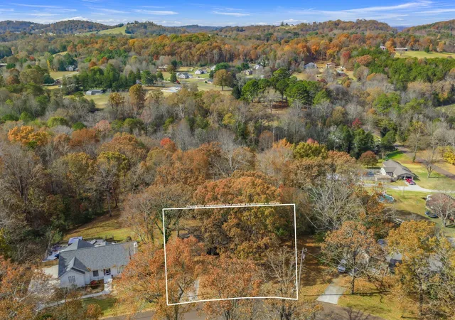 Photo 3 of Single family home for sale at 121 County Rd 578, Englewood, TN 37329 | MLS# 3216220 | Listing updated on 2026-09-18