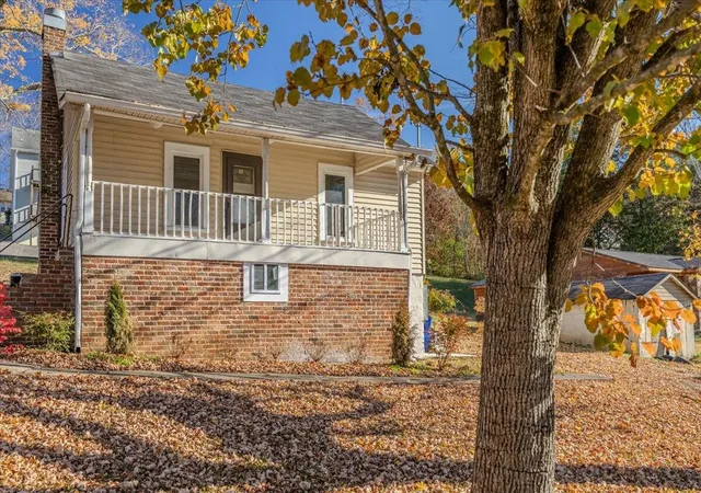 Photo 3 of Single family home for sale at 709 Westover Dr Sw, Cleveland, TN 37311 | MLS# 3223379 | Listing updated on 2026-09-17