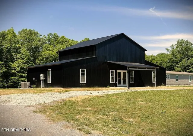 Photo 3 of Single family home for sale at 246 Ralph Spivey Ln, Gainesboro, TN 38562 | MLS# 3191708 | Listing updated on 2026-09-08