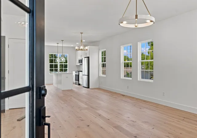 Photo 3 of Single family home for sale at 2404 Lakeshore Dr, Old Hickory, TN 37138 | MLS# 3232540 | Listing updated on 2026-09-27
