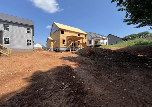 Photo 4 of Single family home for sale at 590 Pongracz Way, Clarksville, TN 37042 | MLS# 3205710 | Listing updated on 2026-09-17