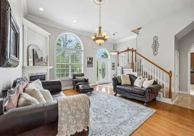Photo 1 of Single family home for sale at 3841 Stevens Ln, Nashville, TN 37218 | MLS# 3223169 | Listing updated on 2026-09-17