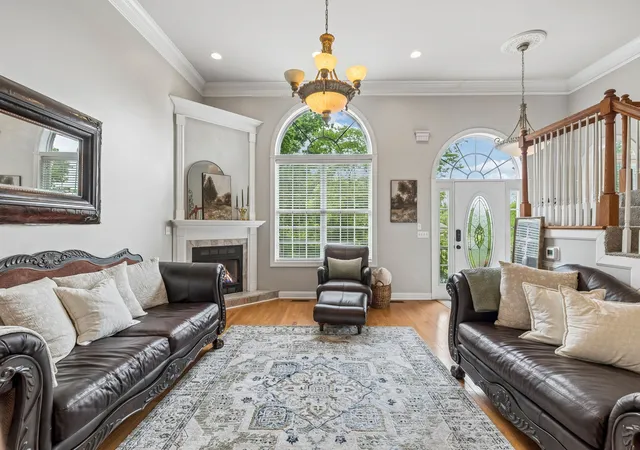 Photo 3 of Single family home for sale at 3841 Stevens Ln, Nashville, TN 37218 | MLS# 3223169 | Listing updated on 2026-09-17
