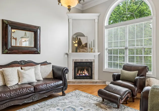 Photo 3 of Single family home for sale at 3841 Stevens Ln, Nashville, TN 37218 | MLS# 3223169 | Listing updated on 2026-09-17