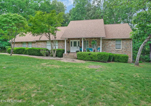 Photo 1 of Single family home for sale at 30 Laurel Circle, Crossville, TN 38555 | MLS# 3520641 | Listing updated on 2026-09-24