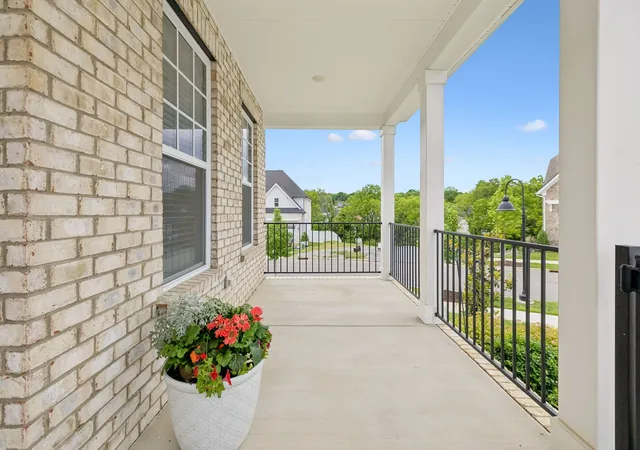 Photo 4 of Single family home for sale at 821 Westchester Cir, Hendersonville, TN 37075 | MLS# 3223069 | Listing updated on 2026-09-08