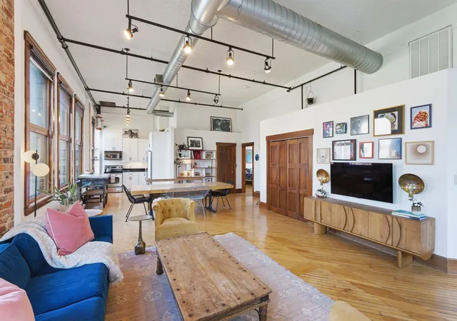 Photo 3 of Single family home for sale at 1410 Rosa L Parks Blvd #60, Nashville, TN 37208 | MLS# 3232777 | Listing updated on 2026-09-17