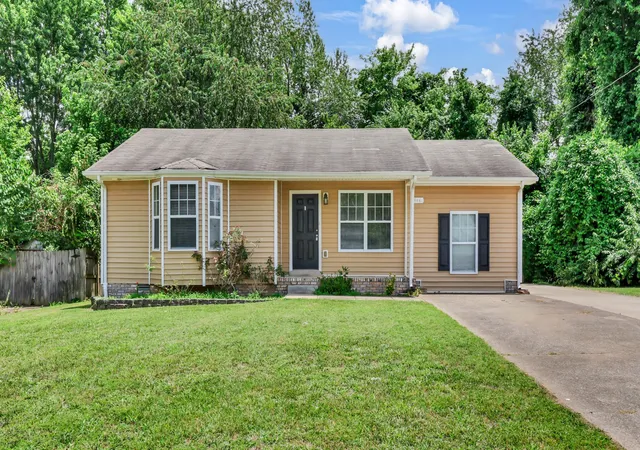 Photo 1 of Single family home for sale at 946 Van Buren Ave, Oak Grove, KY 42262 | MLS# 3230307 | Listing updated on 2026-09-16