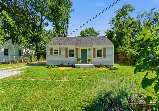 Photo 3 of Single family home for sale at 93 Jay St, Nashville, TN 37210 | MLS# 3234195 | Listing updated on 2026-09-16