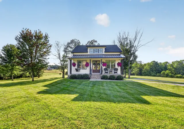 Photo 3 of Single family home for sale at 3323 Dobbins Pike, Portland, TN 37148 | MLS# 3233741 | Listing updated on 2026-09-16