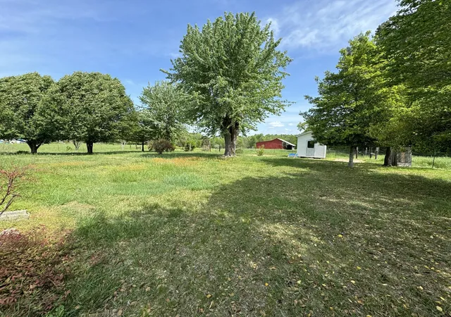 Photo 4 of Single family home for sale at 2990 Pigeon Hl Rd, Mc Minnville, TN 37110 | MLS# 3239878 | Listing updated on 2026-10-23