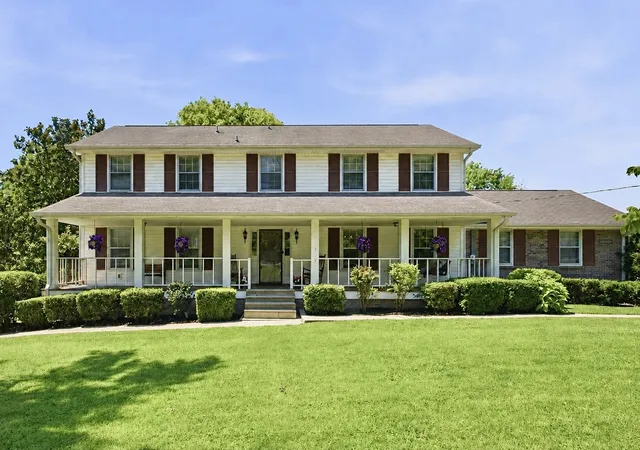 Photo 1 of Single family home for sale at 1322 Springfield Hwy, Goodlettsville, TN 37072 | MLS# 3284076 | Listing updated on 2026-09-17
