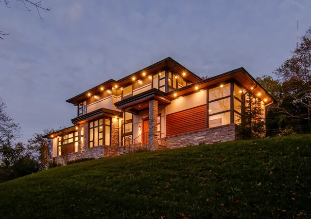 Photo 2 of Mansion for sale at 6449 Fleetwood Dr, Nashville, TN 37209 | MLS# 3242700 | Listing updated on 2026-09-17