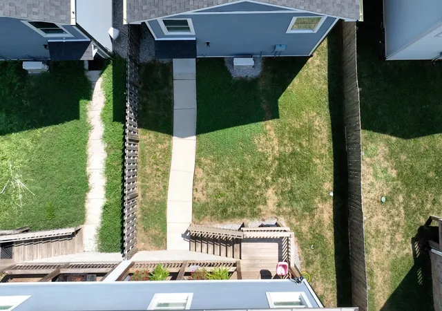 Photo 3 of Townhouse for sale at 405b South 10th St, Nashville, TN 37206 | MLS# 3314506 | Listing updated on 2026-09-16