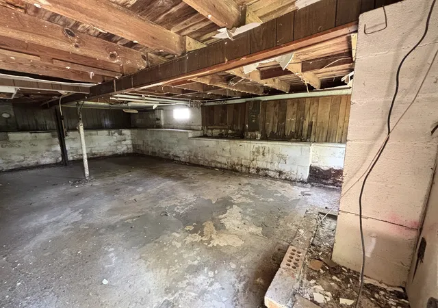 Photo 3 of Sale Pending at 215 Mcclellan Ave, Cookeville, TN 38501 | MLS# 3243172 | Listing updated on 2026-09-17