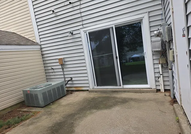 Photo 4 of Townhouse for sale at 115 Greenland Ct, Clarksville, TN 37042 | MLS# 3243996 | Listing updated on 2026-10-08