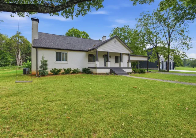 Photo 3 of Single family home for sale at 3520 W Jefferson Pike, Murfreesboro, TN 37129 | MLS# 3263006 | Listing updated on 2026-09-18