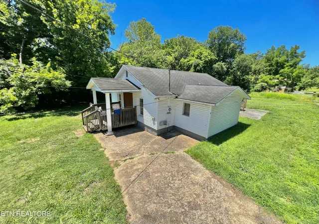 Photo 1 of Single family home for sale at 3307 Pilkay Rd, Knoxville, TN 37919 | MLS# 3593045 | Listing updated on 2026-09-16