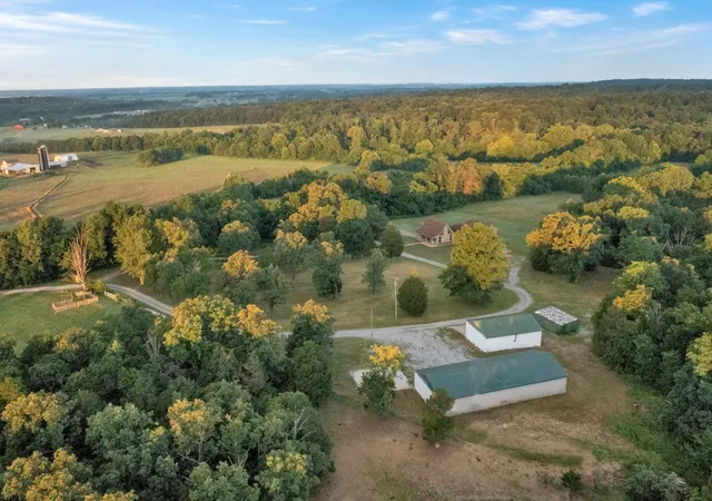 Photo 2 of Single family home for sale at 5005 Gracey Sinking Frk Rd, Gracey, KY 42232 | MLS# 3246701 | Listing updated on 2026-09-17