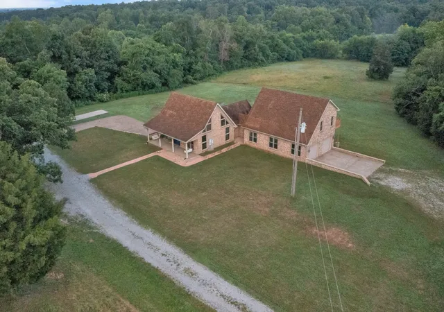 Photo 4 of Single family home for sale at 5005 Gracey Sinking Frk Rd, Gracey, KY 42232 | MLS# 3246701 | Listing updated on 2026-09-17
