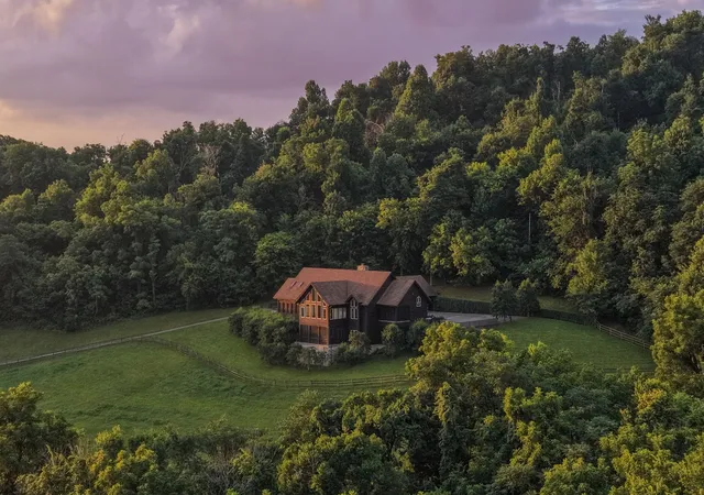 Photo 3 of Single family home for sale at 391 Bluestocking Holw Rd, Shelbyville, TN 37160 | MLS# 3251032 | Listing updated on 2026-09-21