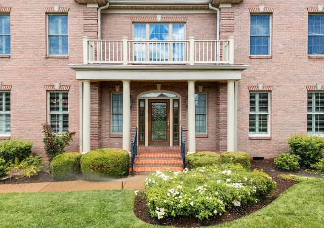 Photo 3 of Single family home for sale at 111 Carriage Way, Hendersonville, TN 37075 | MLS# 3248127 | Listing updated on 2026-09-17