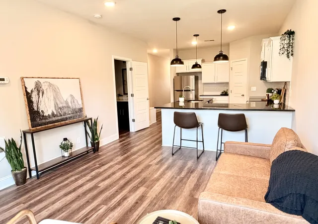 Photo 1 of Townhouse for sale at 224 Drayton Dr #G, Clarksville, TN 37042 | MLS# 3251003 | Listing updated on 2026-09-17