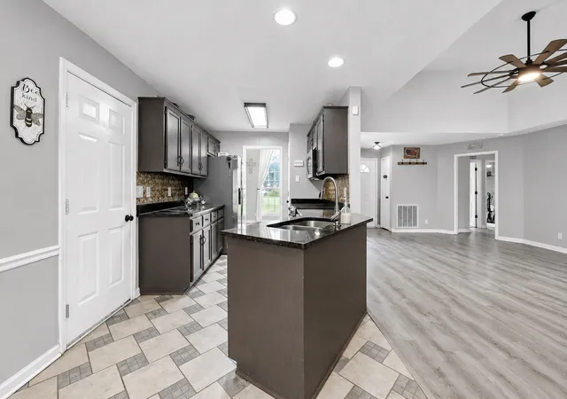 Photo 4 of Single family home for sale at 3142 Whitetail Dr, Clarksville, TN 37043 | MLS# 3251107 | Listing updated on 2026-09-15