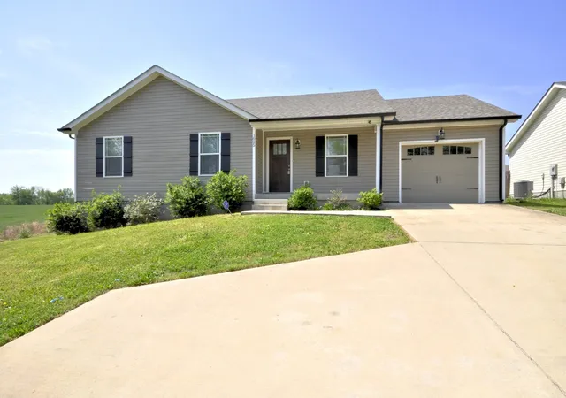 Photo 1 of Single family home for sale at 1025 Hugh Hunter Rd, Oak Grove, KY 42262 | MLS# 3251491 | Listing updated on 2026-09-17