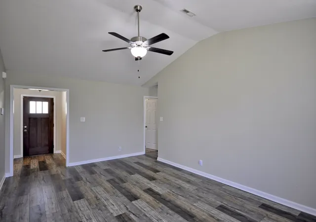 Photo 3 of Single family home for sale at 1025 Hugh Hunter Rd, Oak Grove, KY 42262 | MLS# 3251491 | Listing updated on 2026-10-16