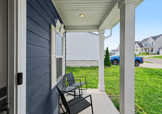 Photo 3 of Single family home for sale at 809 Ml Tree Ct, Smyrna, TN 37167 | MLS# 3253597 | Listing updated on 2026-09-25