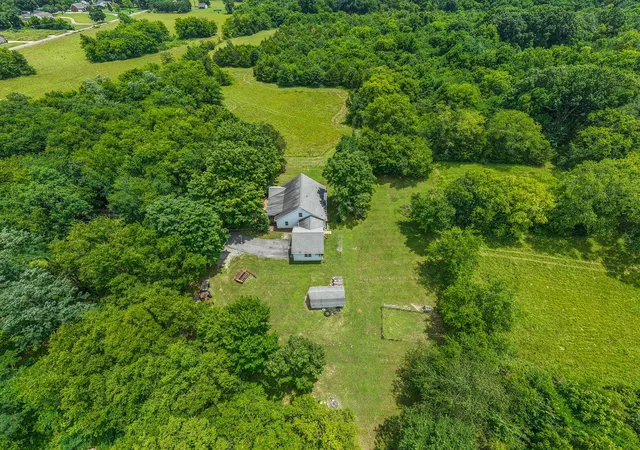 Photo 2 of House for sale at 873 Walnut Grv Rd, Christiana, TN 37037 | MLS# 3253587 | Listing updated on 2026-09-08