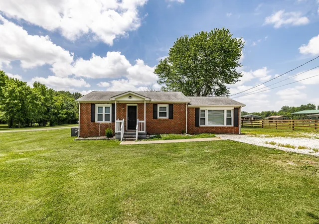Photo 1 of Sale Pending at 2952 Highway 41 S, Springfield, TN 37172 | MLS# 3260590 | Listing updated on 2026-09-16