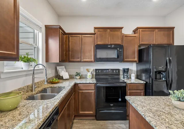 Photo 4 of Townhouse for sale at 4050 Saddlecreek Way, Antioch, TN 37013 | MLS# 3256603 | Listing updated on 2026-09-17