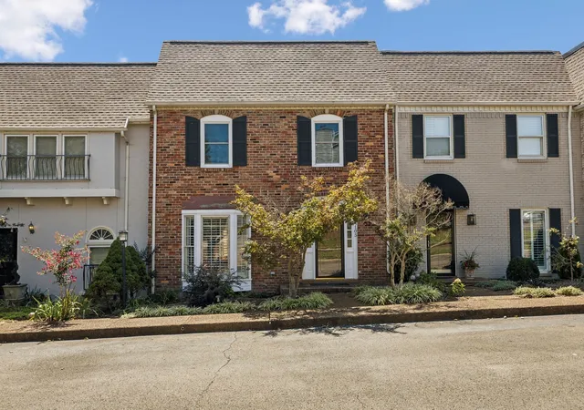Photo 3 of Condo for sale at 105 Foxborough Sq W, Brentwood, TN 37027 | MLS# 3268559 | Listing updated on 2026-09-16