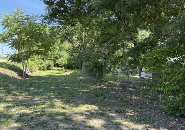 Listing Photo 5 - Condo for sale in building located at 1101 W Jackson St, Shelbyville, TN 37160