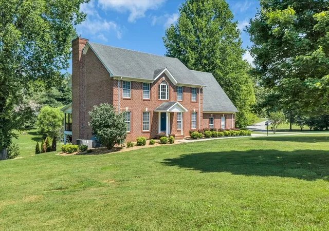 Single family home for sale at 141 W Laurel Ave, McMinnville, TN 37110 | MLS# 3260411