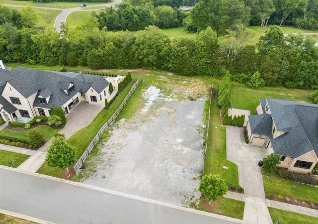 Photo 4 of Sale Pending at 7041 Lanceleaf Dr, College Grove, TN 37046 | MLS# 3269431 | Listing updated on 2026-09-08