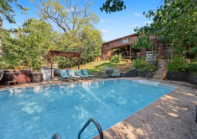 Photo 1 of Single family home for sale at 2101 June Dr, Nashville, TN 37214 | MLS# 3281323 | Listing updated on 2026-09-17