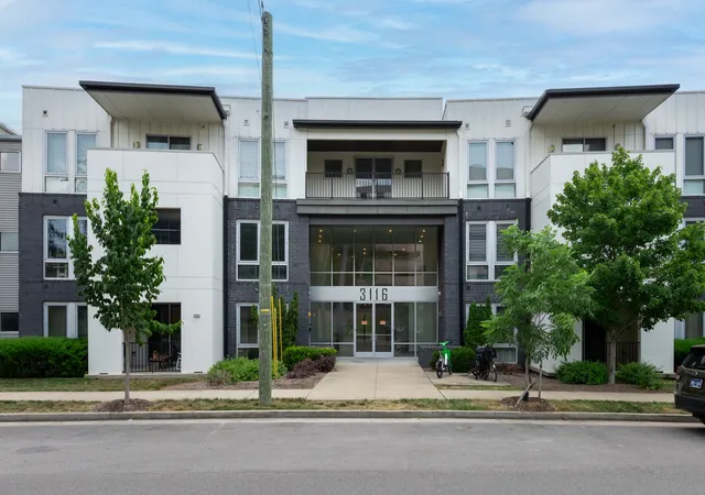 Photo 2 of Condo for sale at 3116 W End Cir #205, Nashville, TN 37203 | MLS# 3262147 | Listing updated on 2026-09-16