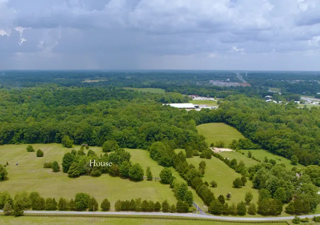 Photo 3 of Single family home for sale at 6881 Glidewell Rd, Cross Plains, TN 37049 | MLS# 3270648 | Listing updated on 2026-09-17