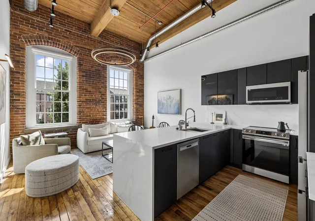 Photo 1 of Single family home for sale at 1350 Rosa L Parks Blvd #428, Nashville, TN 37208 | MLS# 3269396 | Listing updated on 2026-09-18