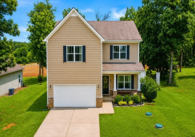 Photo 1 of Single family home for sale at 806 Silverhill Dr, Murfreesboro, TN 37129 | MLS# 3285886 | Listing updated on 2026-09-17