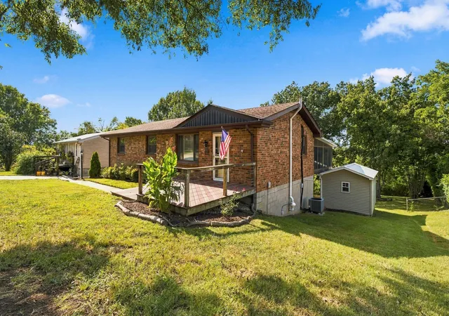 Photo 3 of Single family home for sale at 6523 Cougar Dr, Nashville, TN 37209 | MLS# 3592646 | Listing updated on 2026-09-16