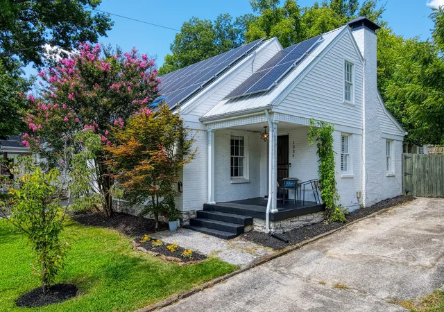 Photo 1 of Single family home for sale at 1035 Seymour Ave, Nashville, TN 37206 | MLS# 3271034 | Listing updated on 2026-09-17
